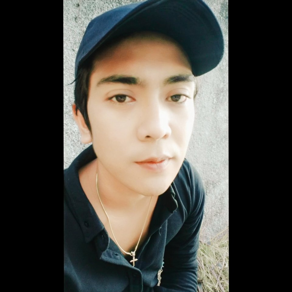 BoyCaem10's tweet photo. Lagi stay di Bali di jalan pantai pererenan canggu🙃 https://t.co/BJPS233K35