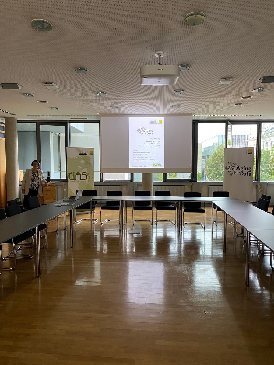 CIASGraz's tweet photo. We are honored &amp; excited to host the first Aging in Data (AiD) project meeting at the University of Graz! @ACT_Concordia 35 people from all around the world with us for three days to think about data, aging, intersectionality, &amp; trans-national collaborations! #agingindata https://t.co/EtAHN7BXwE