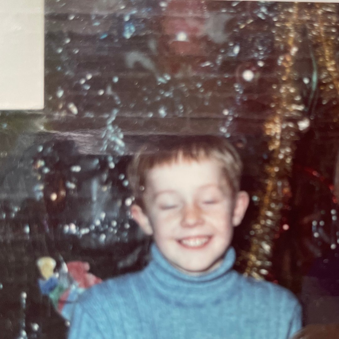 It's SatHAIRday—my trip down memory lane to revisit some quite awful pudding bowl haircuts I used to get as a kid. Xmas '75. Eyes shut in shame or maybe just pure excitement 😂 😂 😂
Please feel free to share your own ... go on, don't be a coward.