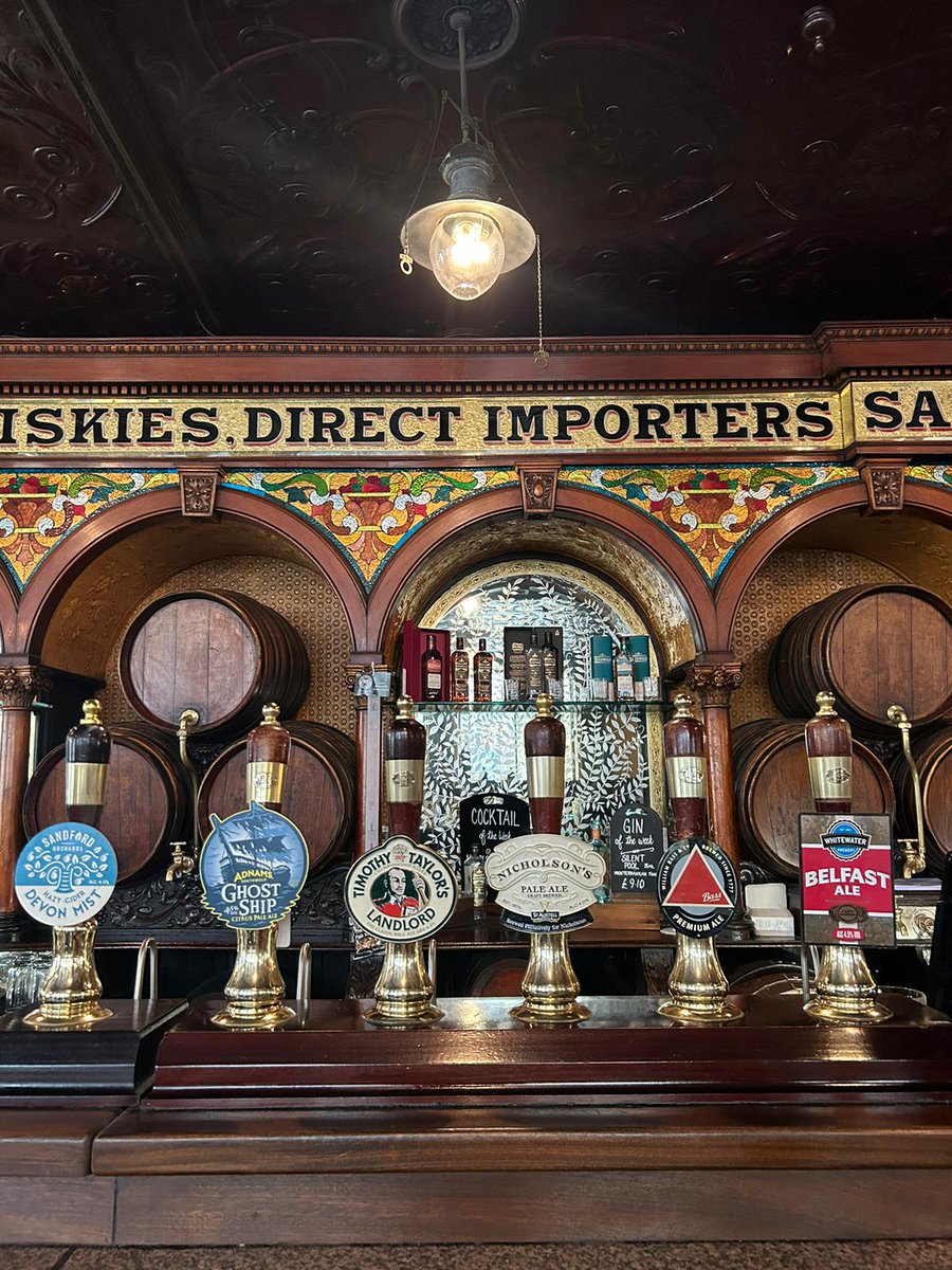 micktcos68's tweet image. #Caskaleweek Available @CrownBarBelfast @Nicholsonspubs #150yrs @Adnams Ghost ship @TimothyTaylors Landlord @Whitewaterbeer Belfast Ale @abinbev @MarstonsPLC BASS 🔺 Devon Mist Cider @sandfordorchard 
@camra_ni @bftwni @caskaleweek @CaskFinder @IrishBeerFest @icbw_