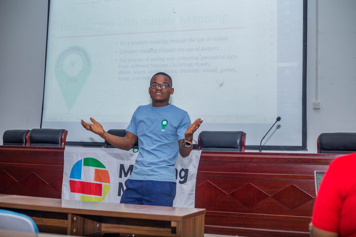 edith_namusamba's tweet photo. Unveiling open mapping for sustainable development in Zambia!

Sincere thanks to @youthmappers @NasileleAmaten1  from @hotosm @CharleChilufya from @localsmappers @PATRICKMWEETWA1 from YUNA Zambia and  @chabotaM4 from OSM/ODL-Zambia https://t.co/pBOL32Qqcq