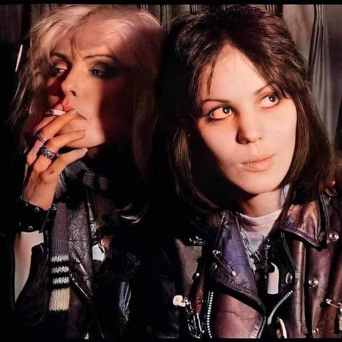 Debbie Harry &amp; Joan Jett (1977)