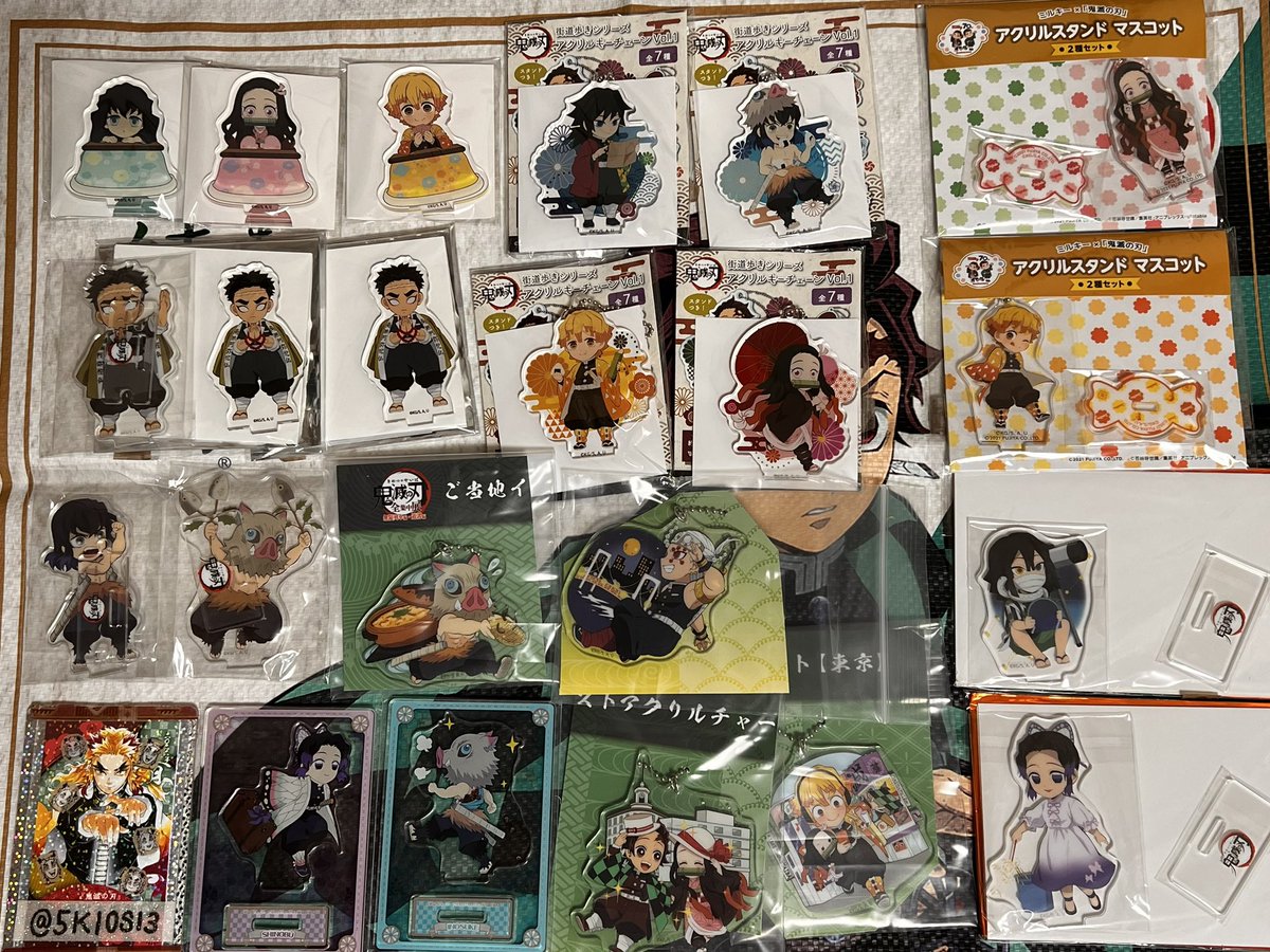 5K10S13's tweet photo. 【固ツイ用】①鬼滅の刃
譲渡/交換※同額異種(他作品含め)交換可
後日他の作品を繋げたりするかもしれません！
一部反射していたり収まっていなかったり写りが悪いものがございます、リプライいただければ再撮影いたします🙇‍♀️ https://t.co/JqJlrfE6b0