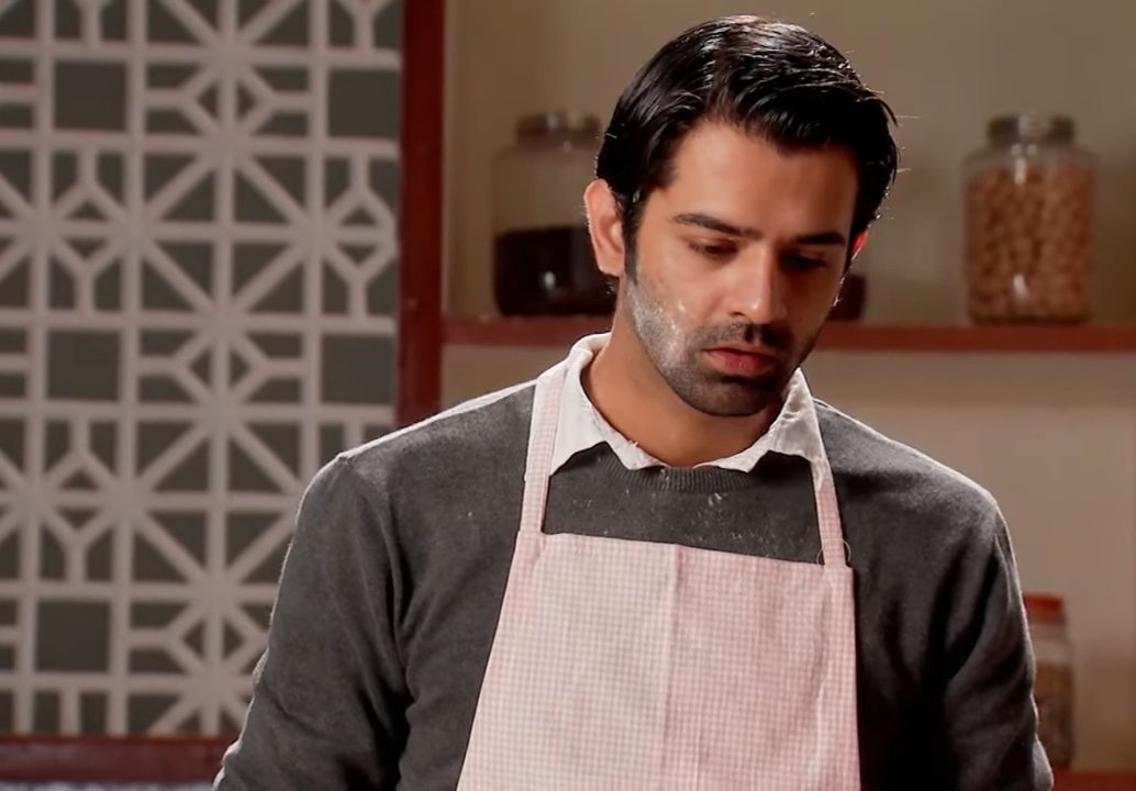 fictionsftw's tweet image. men make jalebis for their favourite women