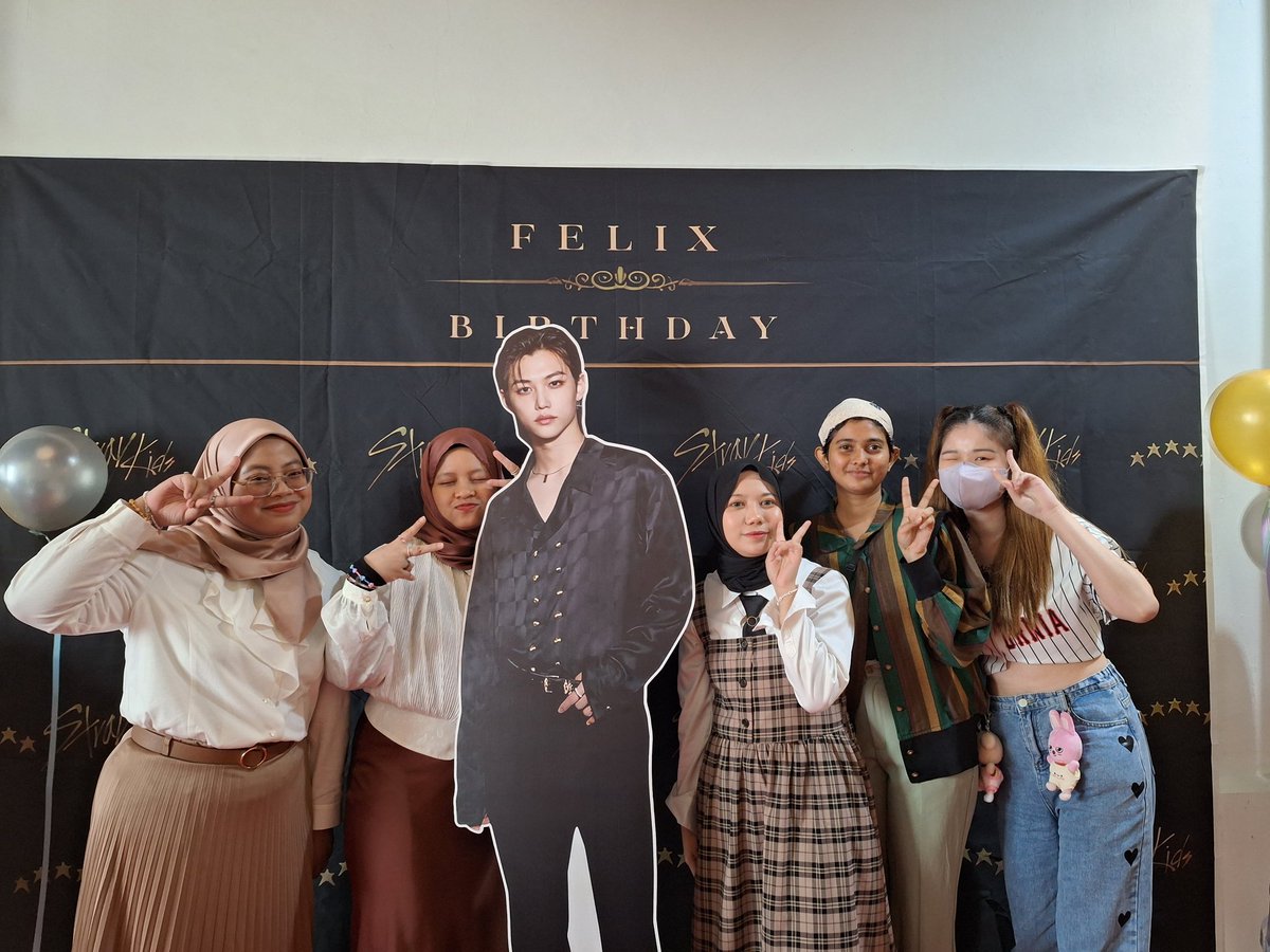 Reshmi_99's tweet photo. @thefelixsgambit thank you for the amazing event 💜

#TheFelixsGambit #SunshineDay23 #Stray_Kids 
@cupsleeveMY https://t.co/qQ7o2JFENp