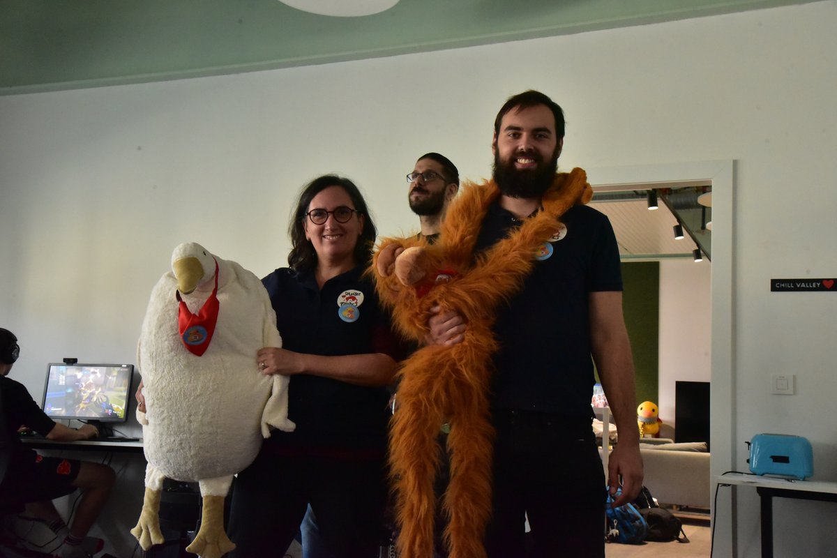 L'interview de 4 pattes est sur le point de commencer !!

On vous attend au tournant 🤩🐵🪿

#caristream2023