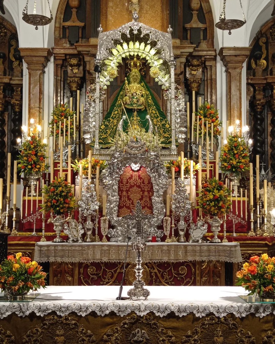 cuaresmaegabren's tweet photo. Para los próximos días María Santísima de la Sierra se encuentra ataviada con el manto verde de la Vizcondesa de Termens.
#virgendelasierra #patronadecabra #manto #saya #VizcondesaDeTermens #Termens #cofrades #virgen #cofrades https://t.co/QAXV7MRUKK