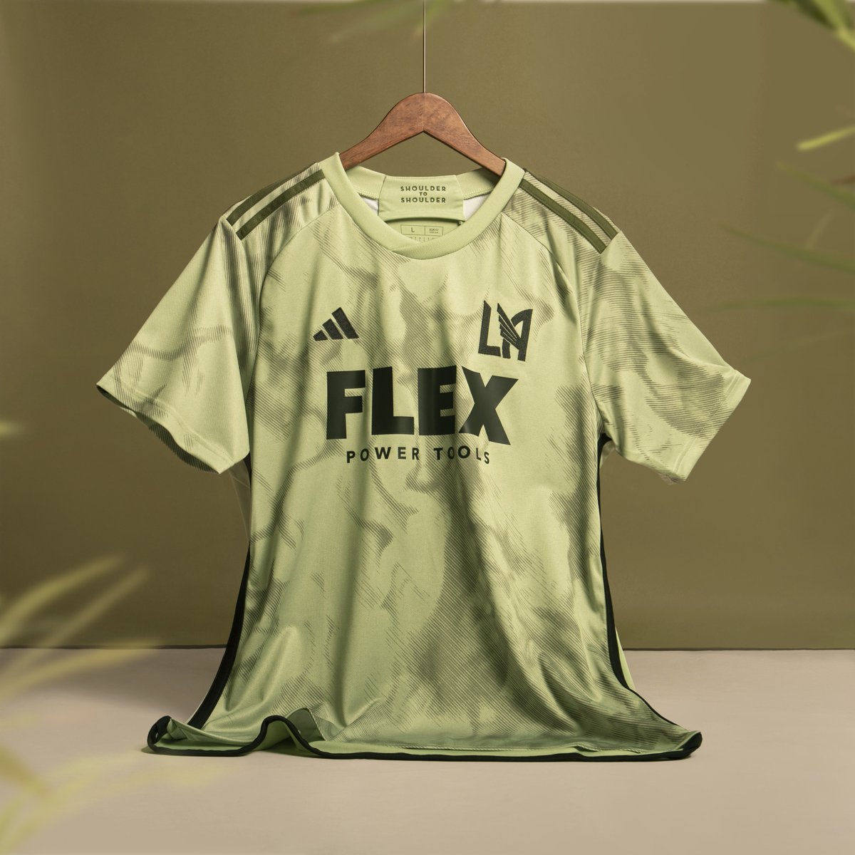 Classic Football Shirts tweet media