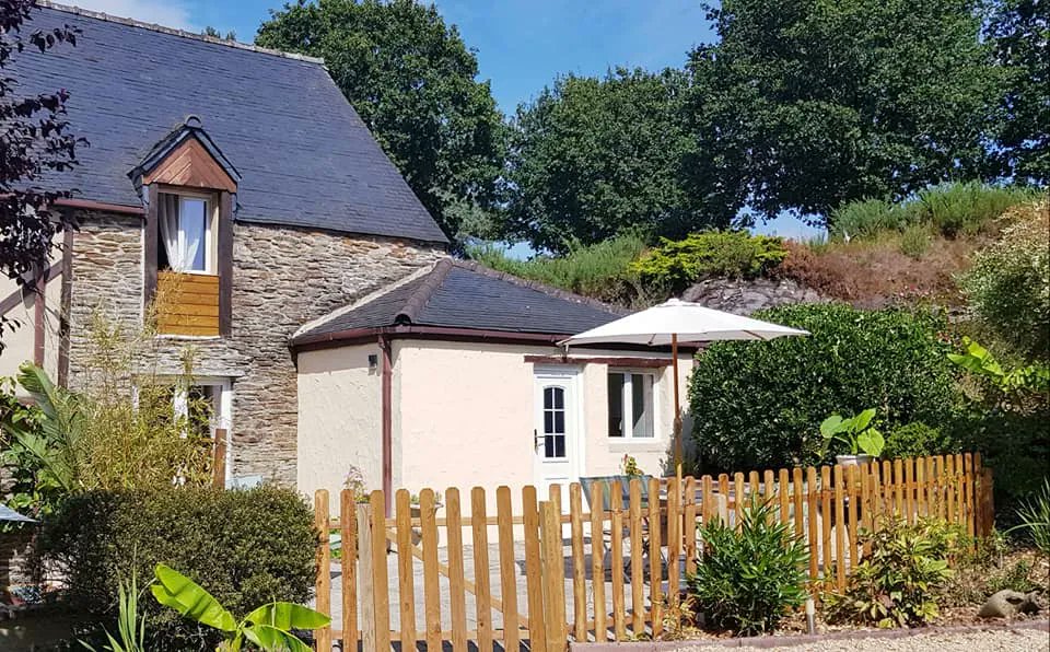 GiteWorld's tweet photo. La Maison De Bella, a charming cottage with lovely garden views offers itself to couples with an additional double sofa bed in the lounge for up to 2 children. https://t.co/4ITwYlI3ic  
.
#giteworld #gite #gites #gitesinfrance #frenchgites #france #frenchproperty #holidayrentals https://t.co/gpL9nTeWTG