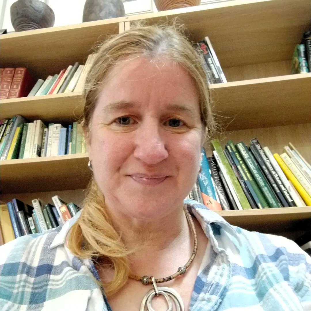 opentablelgbt's tweet photo. TODAY is #BiVisibilityDay
Meet Dr Carol Shepherd, expert on #bisexual #Christian identities, European Forum of #LGBT Christian Groups delegate, author of #BiTheWay: Pastoring Bisexual Christians in Europe, shortlisted for the 2020 Bisexual Book Awards: https://t.co/dlOM49jdIv https://t.co/oNCInsjAZt