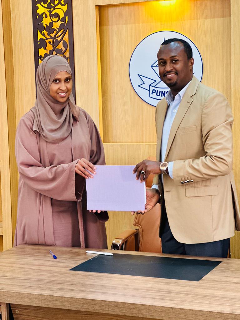 KIGSConsulting's tweet photo. It is our honor to sign an official MoU with @Punsaa_PL, one of the largest Civil Society umbrella in Somalia, which gathers more than 100 social groups and NGOs.

@KIGSConsulting will collaborate on reconciliation, state building, and recovery of Somali society. https://t.co/4S8aZ2e3u3