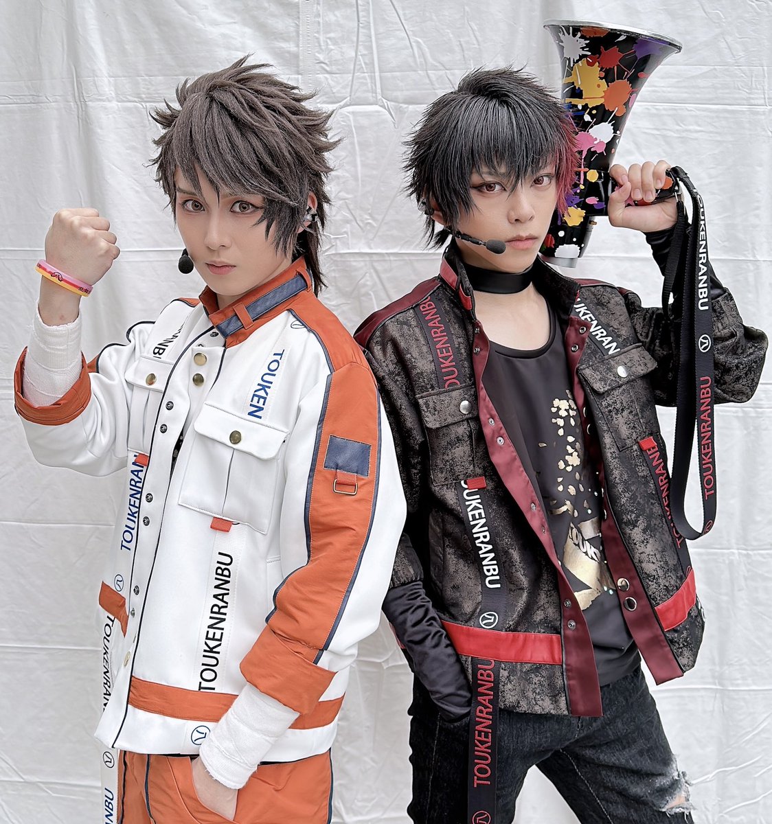 shinta1024's tweet photo. ７日目ありがとうございました！！

山姥切長義！！！
建太くん同い年！
ここから仲良くなりたいですね。
95年組増えて嬉しいです！！

そして煮たか先生が
イラスト描いてくださったので
肥前とその構図で撮りました！！

先生いつも
ありがとうございます！！！！！！
#刀ミュ #すえひろがり https://t.co/t58FMxM6b1