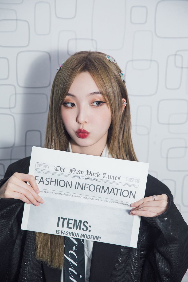 SonyMusicCPop's tweet image. #Nene郑乃馨 🎁 与世界温柔相处
 𝟐𝟎𝟐𝟑巡回｜第二站广州｜即将开演
           💗 你钟吾钟意我 💗
 —— 更多惊喜·今晚解锁 ——

#Nene #ZhengNaiXin #郑乃馨 #เนเน่