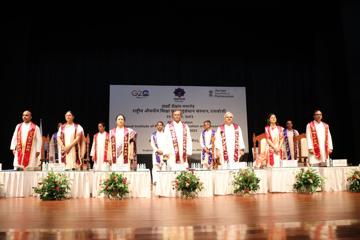 NIPERRaebareli's tweet photo. #8thConvocation of @NIPERRaebareli

Inspiring speeches by Chief Guest Prof. Sanjay Singh, Vice Chancellor, BBAU and Guest of Honor Dr. Prabodh Kumar Trivedi, Director, CSIR-CIMAP.

@NIPERRaebareli
@mansukhmandviya
@bhagwantkhuba
@Pharmadept
#Convocation https://t.co/IktHF1Xt0N