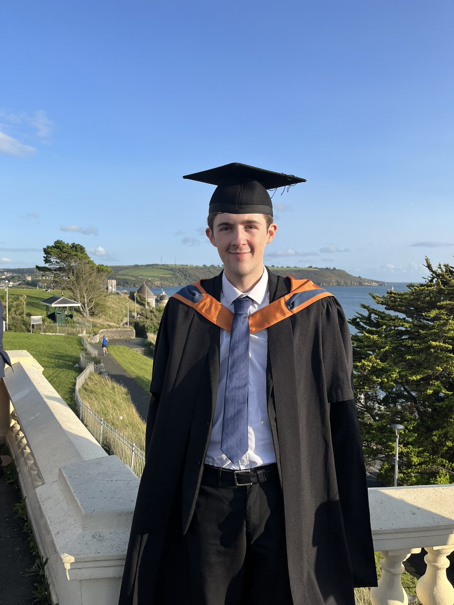 tomas (@tomaslewis_) on Twitter photo graduated from my intercalated masters degree yesterday! huge thank you to my amazing supervisors <a href="/DrZeeBee1/">Zoe Brookes</a>, <a href="/RaulBescos/">Raul Bescos Garcia</a> and <a href="/WittonRobert/">robert witton</a> and their PhD students @amazon_doble and Lisa for their support and guidance ❤️ graduated from my intercalated masters degree yesterday! huge thank you to my amazing supervisors <a href="/DrZeeBee1/">Zoe Brookes</a>, <a href="/RaulBescos/">Raul Bescos Garcia</a> and <a href="/WittonRobert/">robert witton</a> and their PhD students @amazon_doble and Lisa for their support and guidance ❤️
