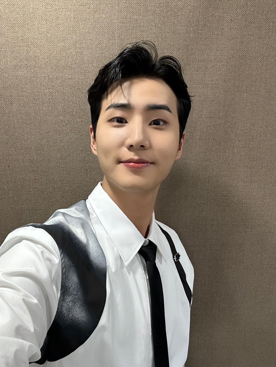 DAY6 tweet media
