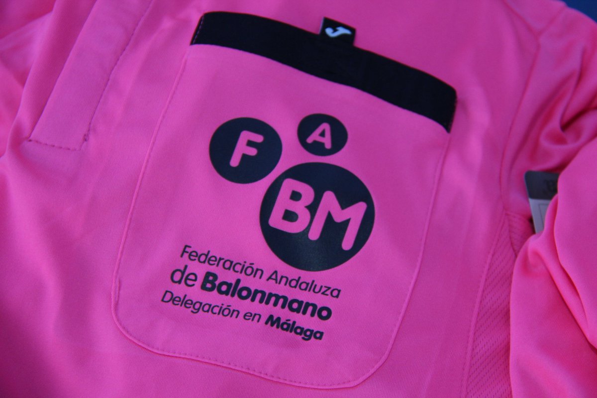 Ayto_Cartama's tweet photo. El Comité Técnico de Árbitros de la Delegación Malagueña de Balonmano está realizando un clínic arbitral en la Ciudad Deportiva. #Cártama
@FABM_Malaga https://t.co/fIxHufaK3M