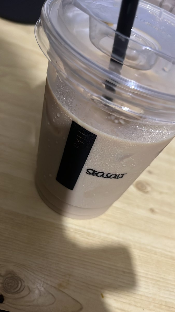 yooniscycle's tweet photo. Emergency purchase 🥹 badly needed one, headache’s not getting better even after 4 hours of nap https://t.co/MYGDR02aBC