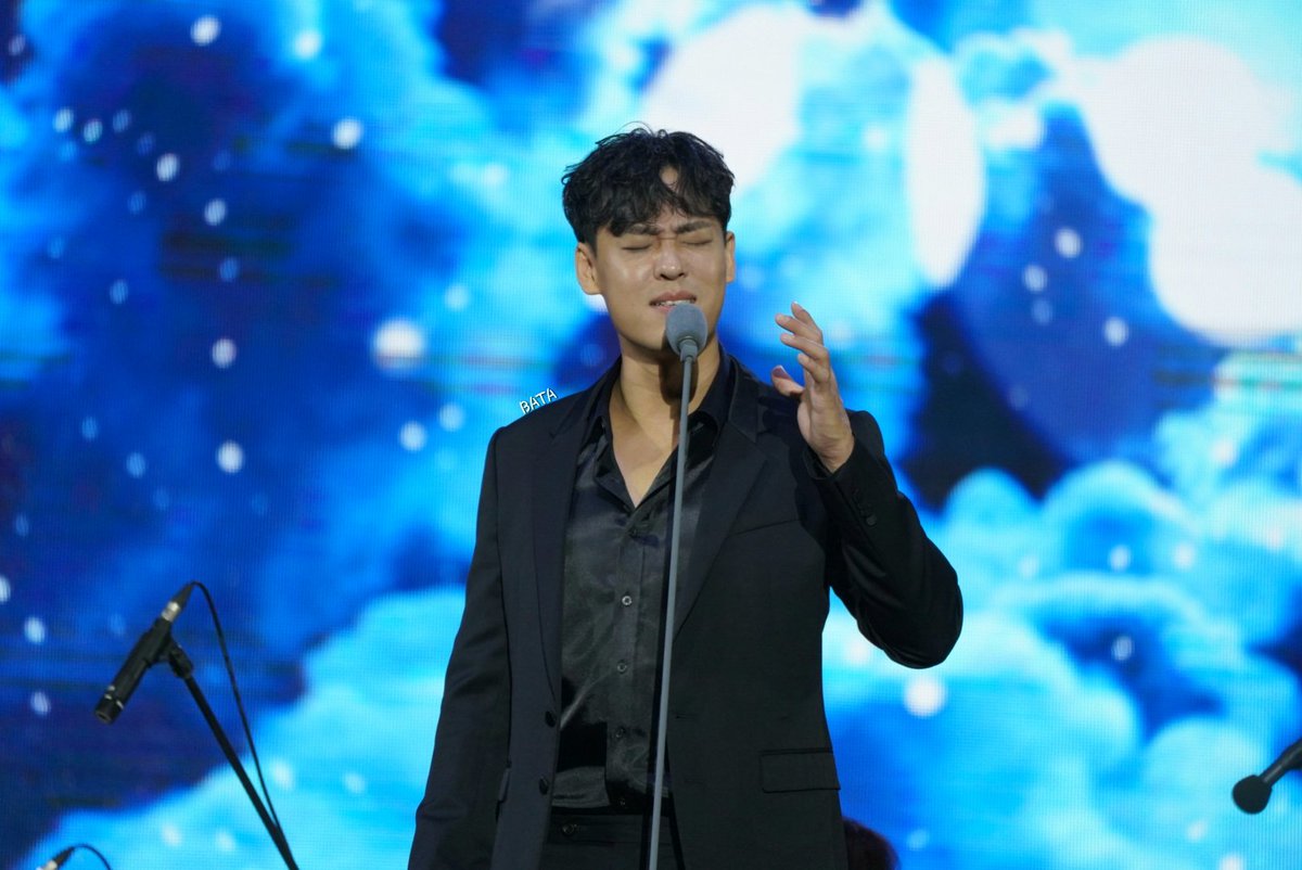 바타 tweet media