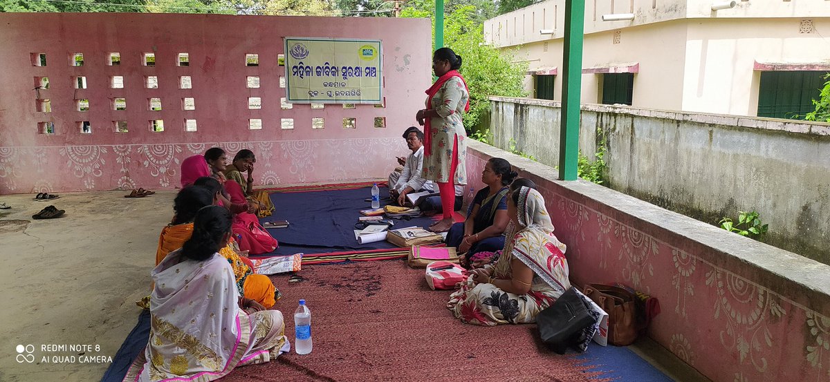 JSMKandhamal's tweet image. Mahila jeebika surakhaya manch,G. Udayagiri BLC meeting was organised for strengthening and sustainability #AtamashaktiTrust #OSM #MSMO #12baje