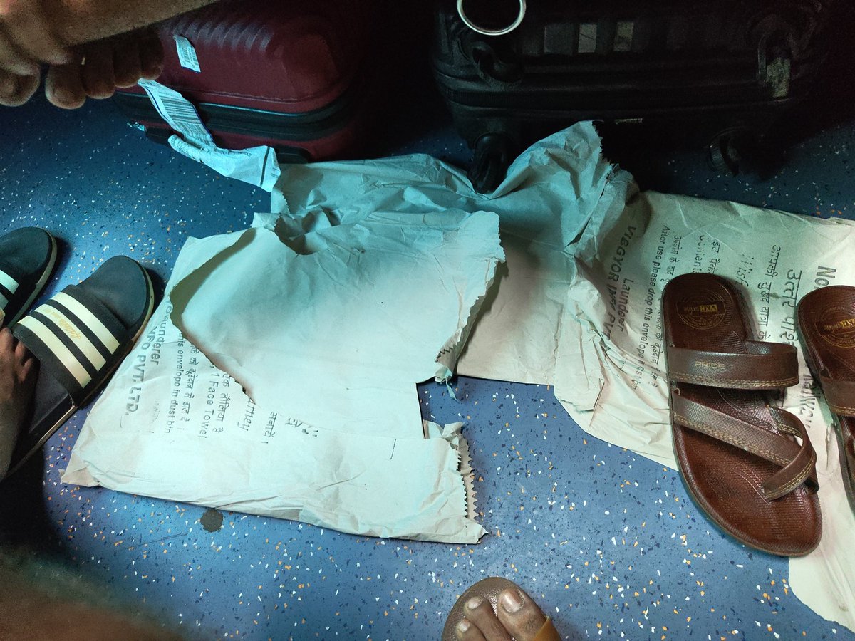 thatguyharshit's tweet photo. @RailwaySeva  there is no cleanliness in the coach of 12978 at madgaon station. Despite informing the cleaner there is no response from them.  PNR: 2202258876  from Madgaon to Udupi. Kindly support. https://t.co/8GAcEEZkF6