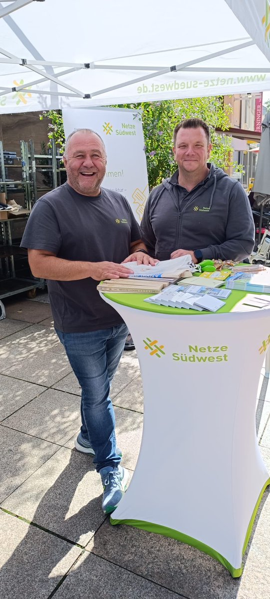 NetzeSuedwest's tweet photo. Auf den #Energiewendetagen unterwegs in #Stuttgart, #Bruchsal und  #Ehingen für die Wasserstofftransformation vor Ort. @H2vorOrt https://t.co/v4hvmxJMPN
