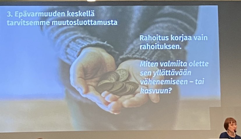 ’Rahoituksesta puhumisesta tullut #järjestö toimijoille ”turvapuhetta”, jolla on helppo vältellä tarvittavaa kriittistä keskustelua toiminnan muista muutostarpeista ja uusiutumisen muodoista.’ #tulevaisuus #järjestöt Tulevaisuuskatsaus: <a href="/Kansalaisareena/">Kansalaisareena ry</a> <a href="/maritahja/">Mari Tähjä</a>