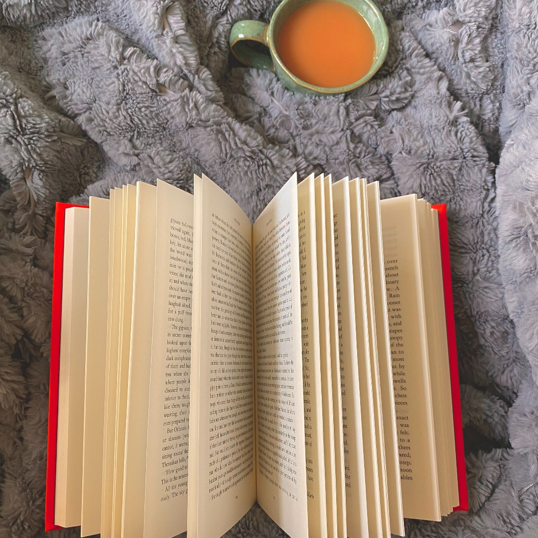 Brews, blankets and books. Cozy vibes are coming your way as today marks the first day of Autumn! Who's got the kettle on? #TyphooTea