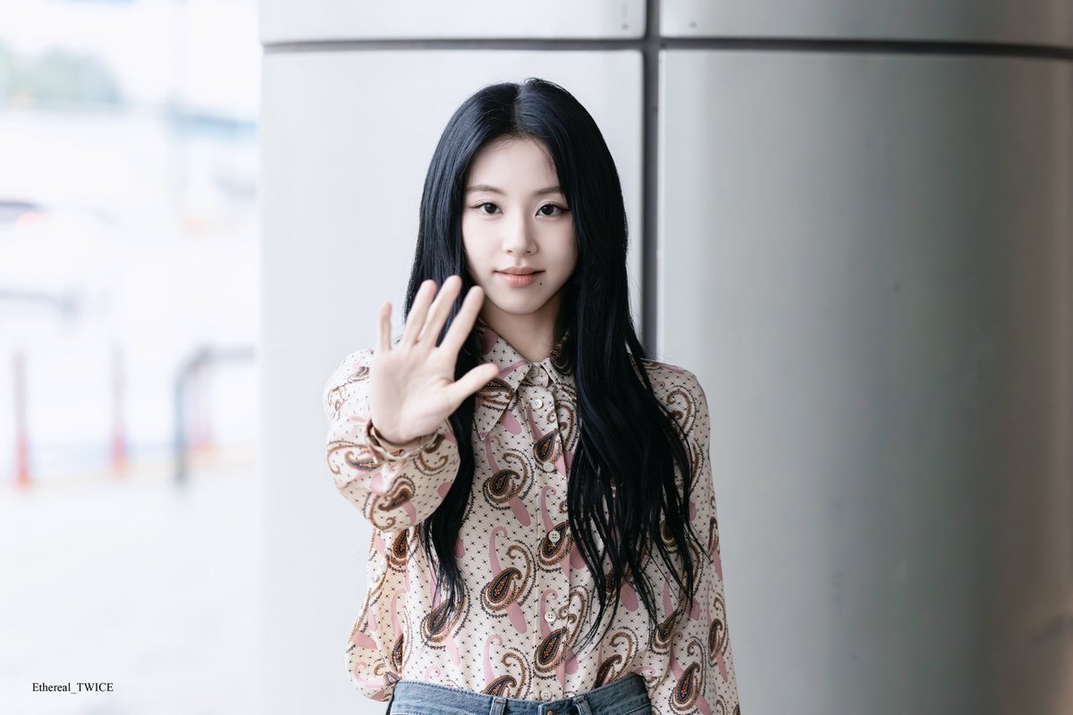 chaeyoungspics's tweet photo. this sequence of chaeyoung https://t.co/zZqzv9dnOu