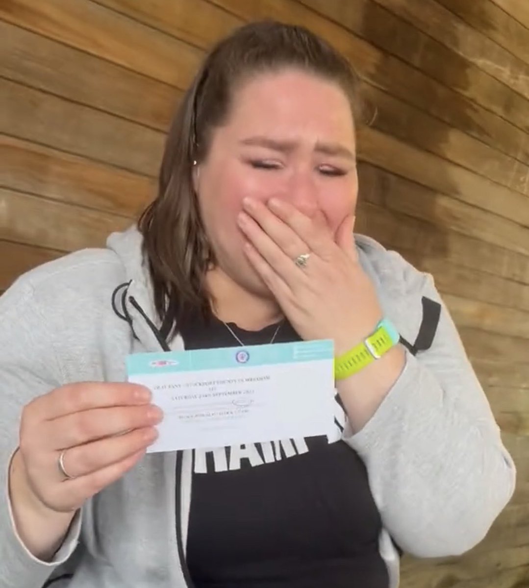 BurkeyShark's tweet image. From the moment I watched @WrexhamFX I feel in love with the team and town. Visiting has only enhanced that. Thanks to the insane kindness of @r77ulr I’ll be at the game today, cheering on the team in person. Words cannot express my extreme thanks!
@Wrexham_AFC #WelcomeToWrexham