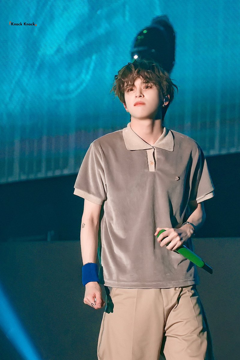this look made him extra cute 🥹🩶