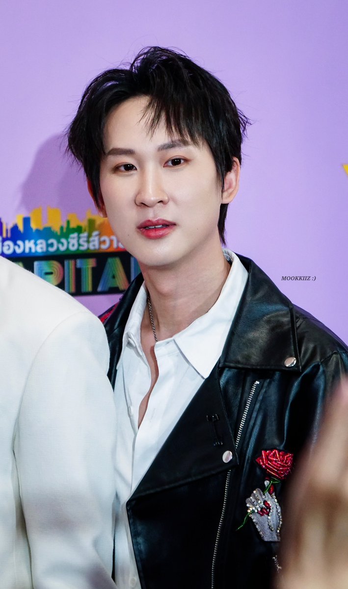 mookkpim's tweet image. พี่นิววววววววว &amp;gt;&amp;lt;"
@aloneww
#aloneww 
#FEEDYCAPITAL2nd 
#FeedYCapital2nd
#FEEDYCapitalAwards2023