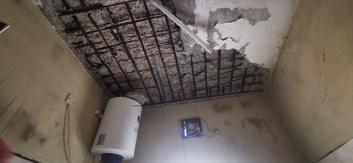 فإما حياةٌ تسرُ الصديق وإما مماتٌ يغيظ العدى" .
يا وزارة الإسكان🤔
وطاح البيت فوقهم
حسبي الله ونعم الوكيل