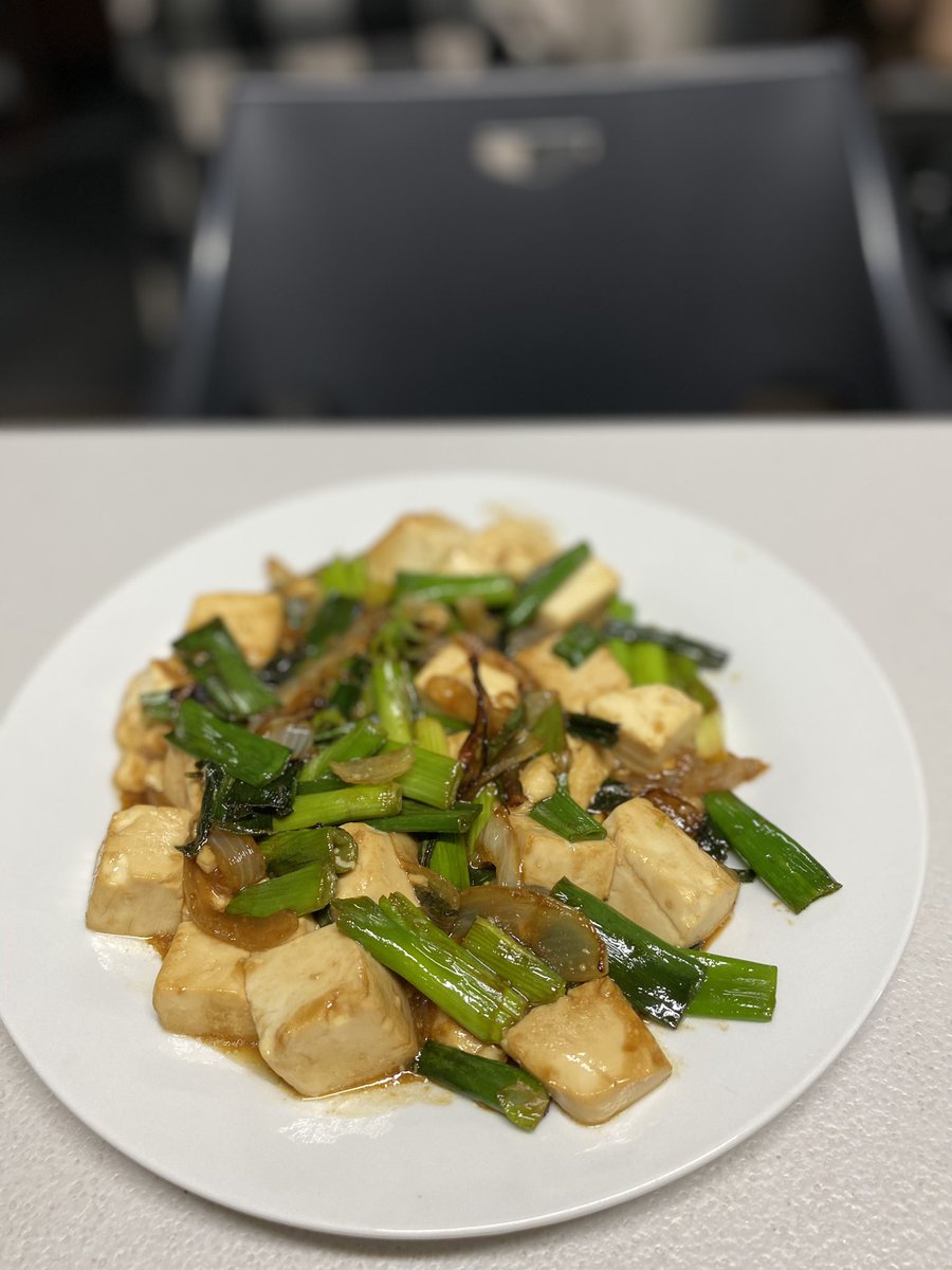 チキンが高くて手が出ず、照り焼き豆腐になりました😌