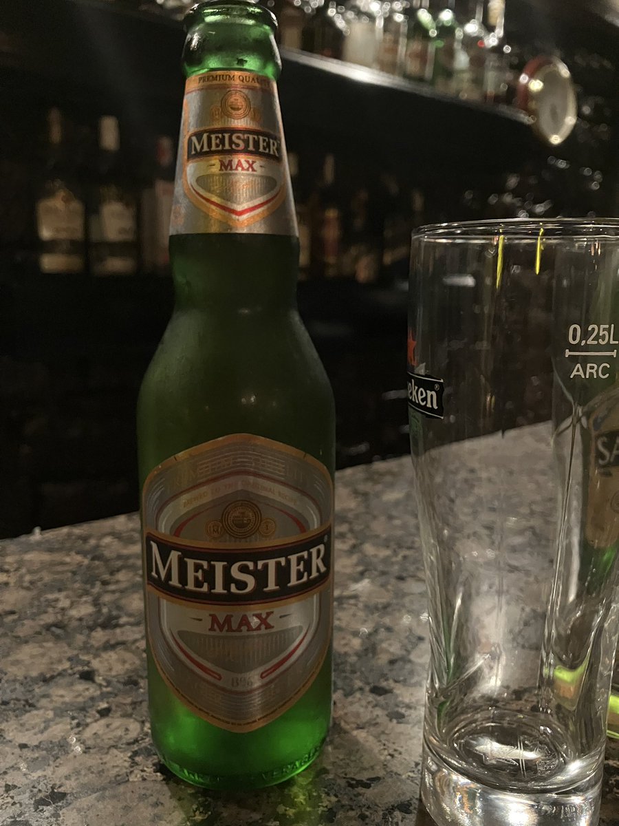 ちょっと暗いですが、エジプトビールのステラ以外も発見しました💡