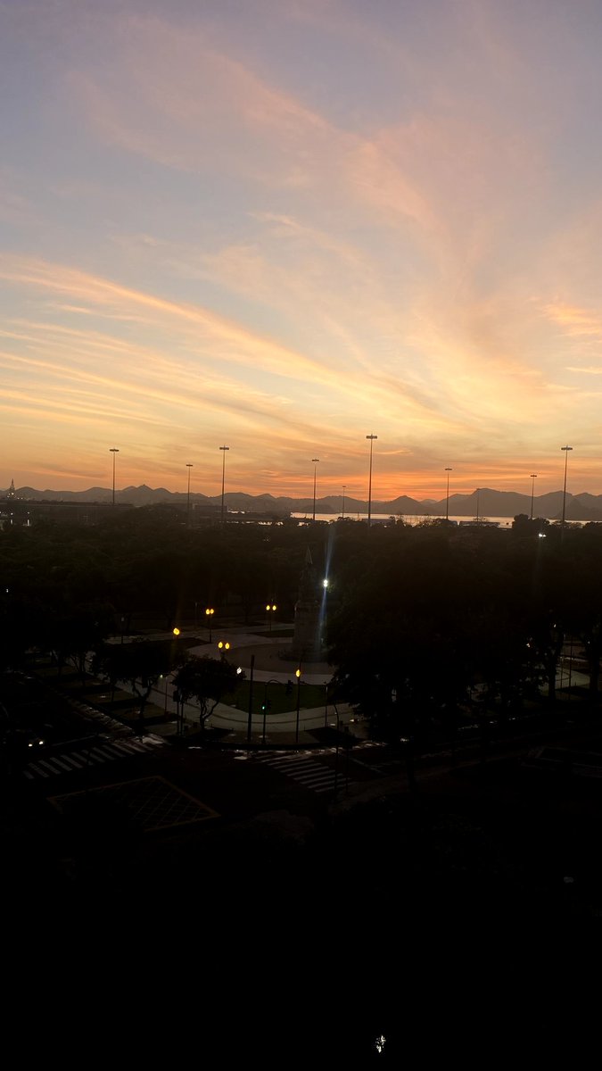yourqueengracie's tweet photo. Good morning 🐷🐷🐷
Another sunrise in Rio ☀️☀️☀️
Being at beautiful places is my fav selfcare 🖤

Findom|Paypigswanted|Paypig|Humanatm https://t.co/eObLUPUejS
