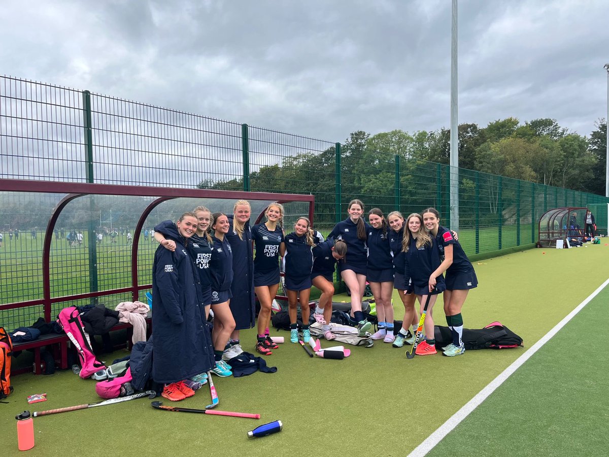 StColSport's tweet image. Gorgeous mornings in Kilmacolm, Crieff and Dunblane ☀️
Thanks @macmorrisons and @QVSchool for really enjoyable and competitive fixtures 🏉🏑
Over 200 @StColSchool pupils representing the school and great to see injured pupils coming to support! @firstpointusa #wearestcolumbas