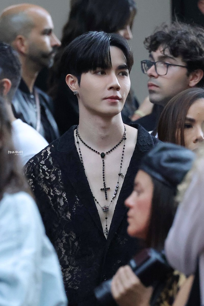 5lcvediary's tweet photo. 230923

there’s a god, walking amongst humans.

ZEEPRUK IN MILAN FW
#ZeePruk @zee_pruk 
#ZeePrukxDGdinner 
#DGxZeePruk https://t.co/hzeQ7sV7cR