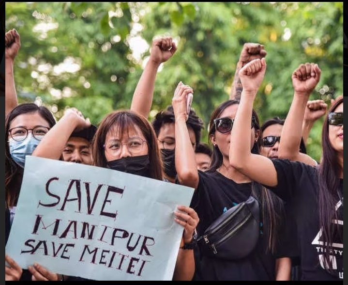 meiteiheritage's tweet photo. ❗️BLESSING IN DISGUISE❓️
❗️Amidst the unspeakable human tragedies in the #Manipur Ethnic violence, #Meiteis have emerged the clear victors. In some tragic ways, it is a blessing in disguise, courtesy #KukiAtrocities

🙏 Renaissance of Meiteis: In our lifetime, never has the Meiteis, particularly younger generation, become so concerned/aware of its 2000 years old history documented in Cheitharol Kumbaba “The Royal Chronicle.’ Lakhs are researching and learning about our proud history, the battles our forefathers fought across centuries to protect our land and culture from invaders. The injustice we have been going through #LandApartheid #IllegalImmigration #DemographicChange. This renaissance is going to shape our destiny going ahead.

🙏 Unification of Meiteis: Known for not being united due to our pluralist society – varied ideology, religion and independent thoughts. Unlike #Kuki, we can’t be controlled by Diktat from a Tribal Chief, Militant Group or a Church leader. Meiteis across the globe have come together in ways unimaginable before May 3, 2023 the day #ChinKukiZoEnginnered_violence erupted.

🙏. Enemies revealed: Remember, how our #MeiraPaibis fed and sheltered #ChinKukis during their Naga-Kuki Clash in 1990s (Pic 1&2). Today, they have come to bite the same hands that fed them and are targeting the Meitei &  #MeiraPaibis (Pic 3&4) Worse, they have been plotting their evil design all along to break Manipur through #NarcoTerrorism to achieve their dremland Zalengam. They  have also exposed their anti India agenda by shaming India in US, EU and collaborating with Khalistan groups.

🙏Thanks to #ChinKukis #WarAgainstManipur, Meitei are now a Force that cant be stopped by any of your evil designs.

@PMOIndia @AmitShah @Bimol_Akoijam @AskAnshul
@AbhijitChavda  @DivyaSoti @igopalgoswami @VeteranLNSingh @HinduAmericans @RituRathaur  @ShefVaidya  @pushkal_dwivedi    @ajeetbharti  @igopalgoswami @LicypriyaK @BinaNepram @TanushreePande @UnSubtleDesi