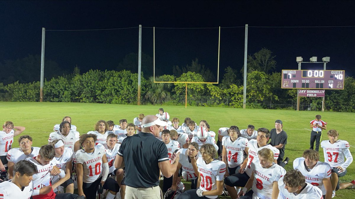 Helton_FBCoach's tweet photo. @ScorpFootball,  good win last night. Team standing together.  Arm in arm, hand in hand, never leaving anyone behind.  Some doubt and give zero respect to this team.  We are glad you are on the outside looking in. Keep doubting us. 3-2 Scorps Win, BROTHERHOOD, 1TEAM1DREAM. https://t.co/NtMJDsOjNK