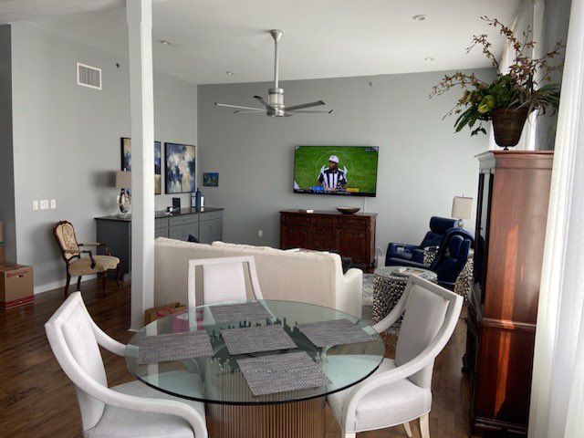 thewonbroadway's tweet photo. ‼️2 Bedroom 2 Bath Executive Suite Available‼️

The suite includes upgraded appliances and TVs and comes fully furnished, including linens, kitchenware, and towels. It has two gigantic windows that overlook Broadway. Message us to schedule your viewing! https://t.co/40x3Fd93Wm