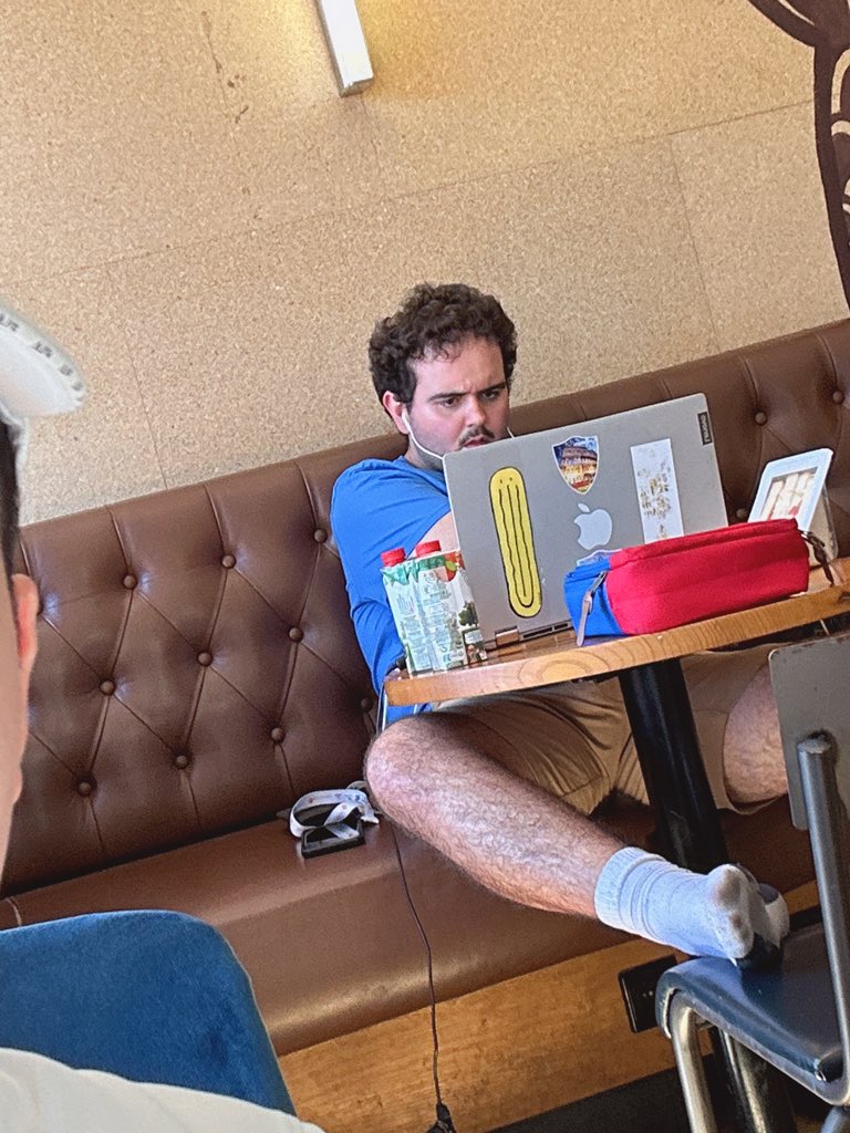 Lisbon 咖啡店惊现sam.