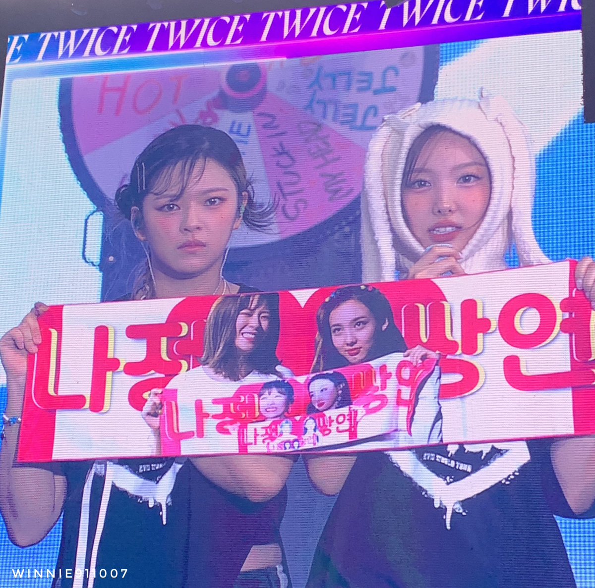 10人完成😭✅
쌍연 내 사랑🩵💚🥹😭
#나연 #정연 #TWICE #READYTOBE_IN_BANGKOK