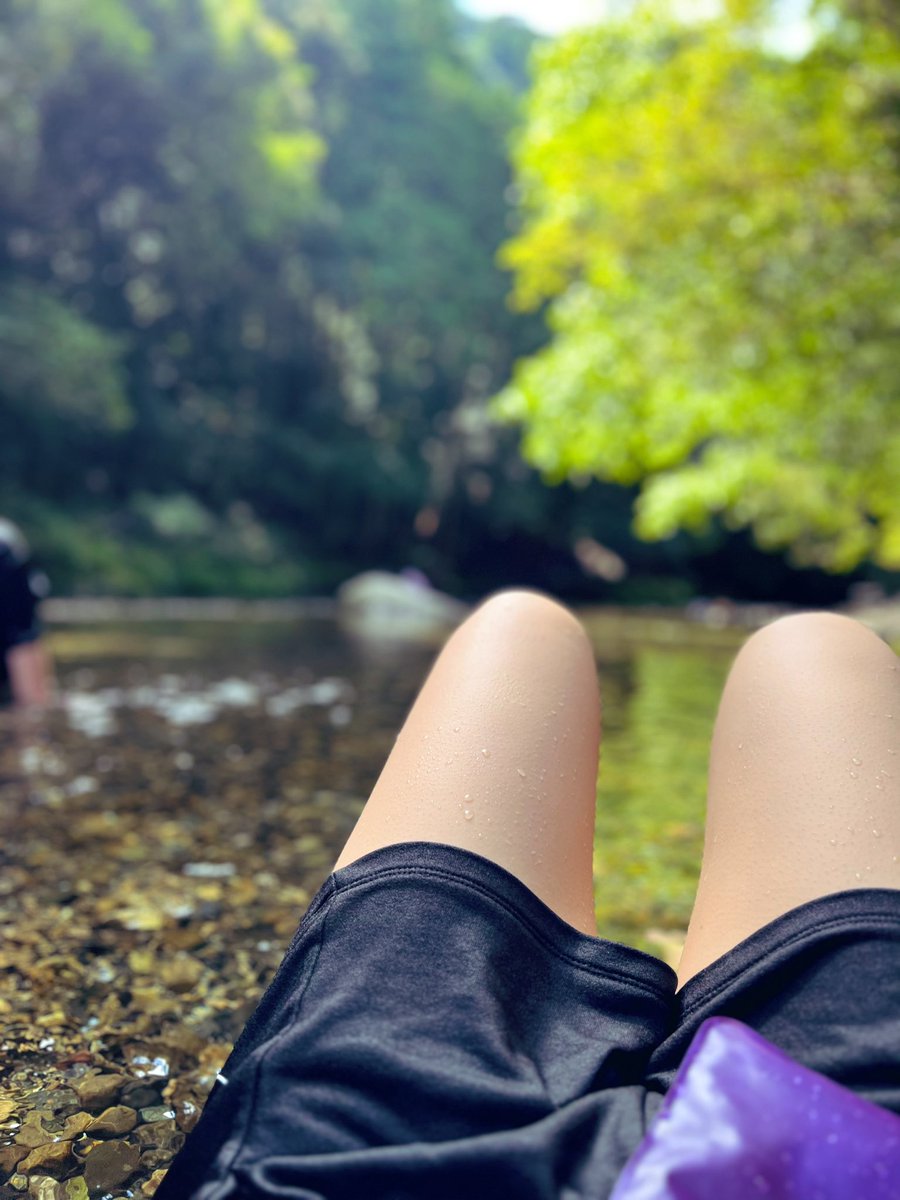 10Repu's tweet photo. 夏の遊び、水死体ごっこ https://t.co/PhXHVt6hAk