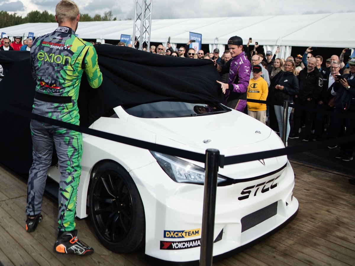 PwrGroup's tweet photo. The all-new #CUPRA ⚡️ #Born racer for the #2024STCC has been unveiled in front of a big crowd at Mantorp! 🤩
Learn more 👉 https://t.co/YmPcW0X9pq

#Skekraft #SkellefteaKraft #PWRGroup #PWRGRP #PWRCUPRASweden https://t.co/O9mr0WaIoO