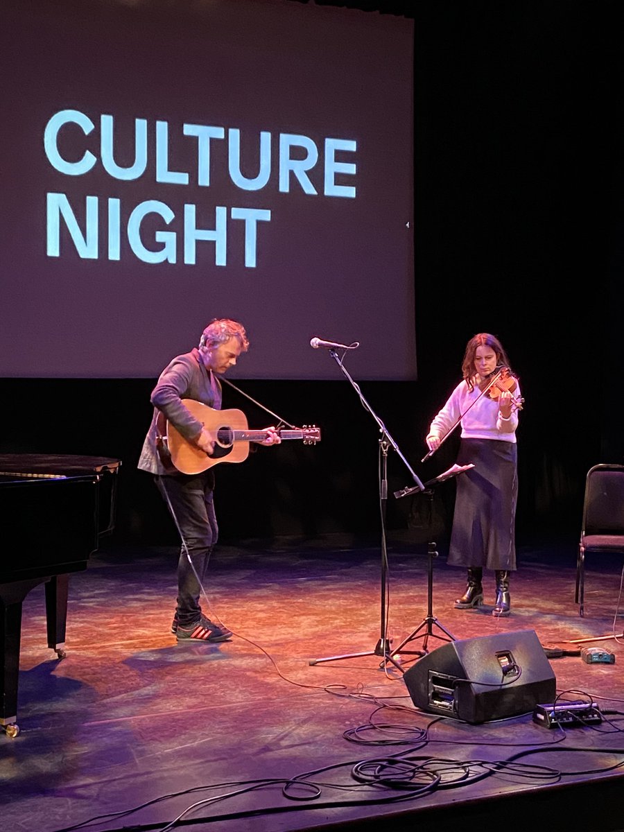 Friday evening original music and folk tunes in @Droichead_Arts, with @SJMcArdle & @roisin_music, for @CultureNight.