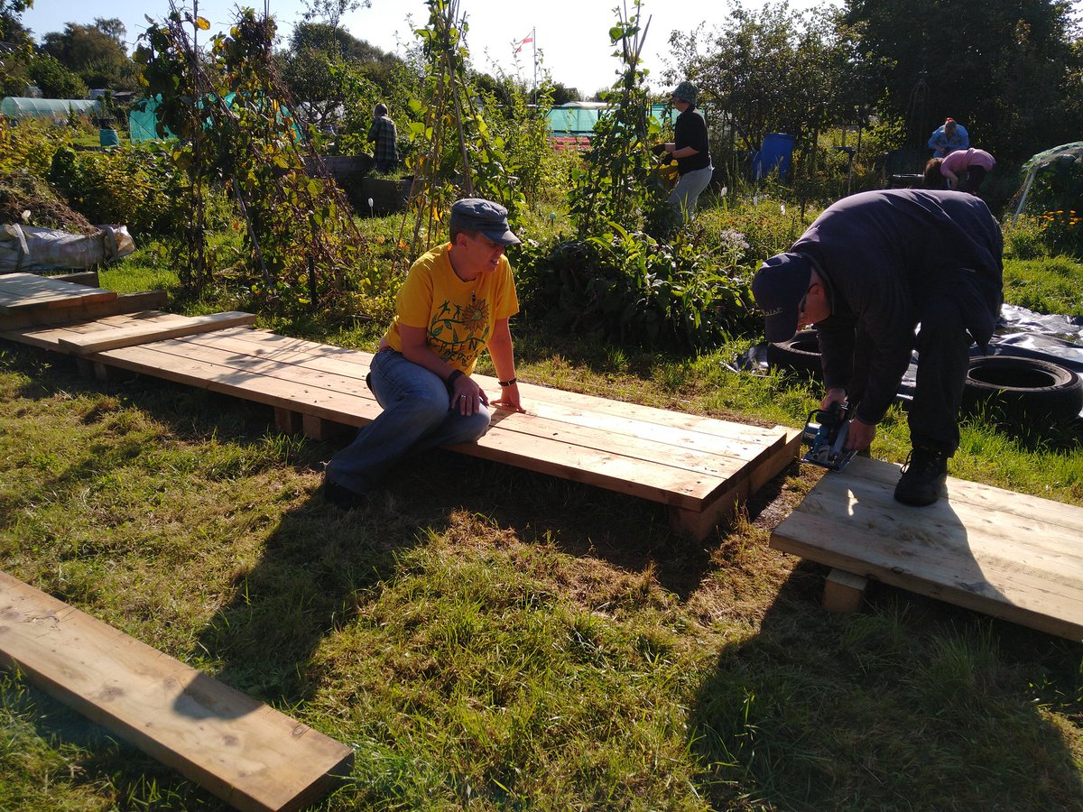 Dig In Community Allotment tweet media