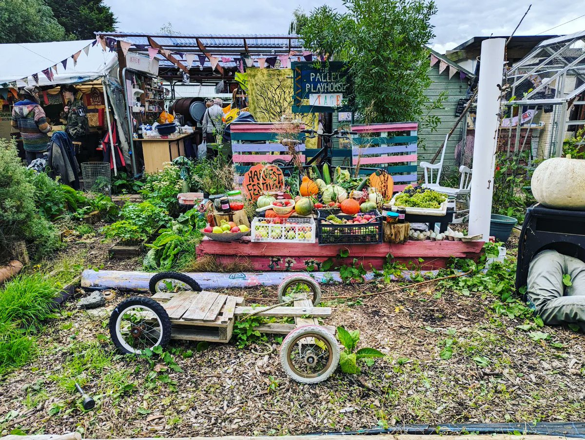 Mother Fhungus Harvest Festival is go!

Come and join us for fun, food, workshops and music at Bentley Urban Farm.

#festival #music #food #doncasterisgreat #harvest