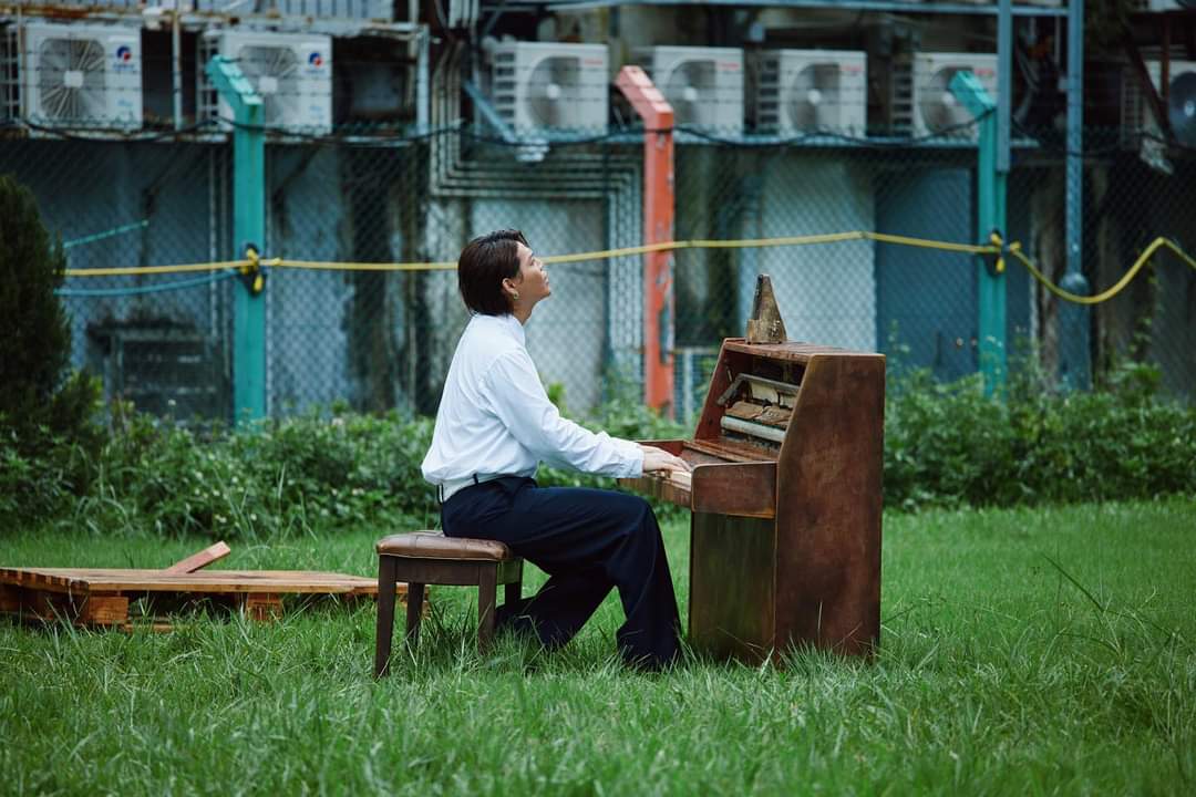 ERRROR_hkfan's tweet photo. Poki mv 《Black Cat》
ポキMV「黒猫」
포키 MV '검은 고양이'
#poki #吳保錡 #保錡  #poking #ERROR #ERROR404 #ERRORWEARE #ERRORHK #ERRORFAN #MV #music #video #piano #鋼琴 #sica #衛詩雅 #sadsong #sadmv #blackcat #黑猫 #黒猫 #검은고양이 https://t.co/TAef0Okcib