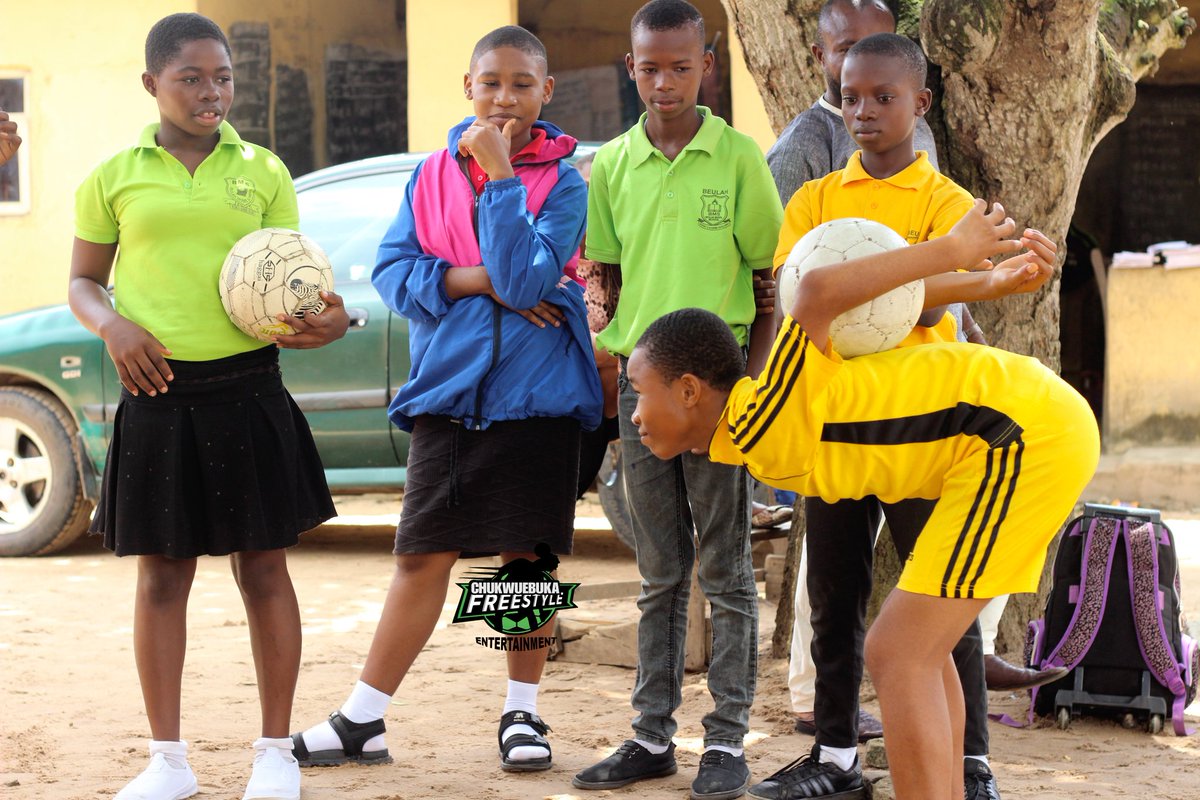 ChukwuebukaFA's tweet photo. WEEK 69➡️ #CSFFTP23 

At Beluah Model School in Aba on 22/9/2023 with @ChukwuebukaEZ

They produced the 2022 #CSFFC female winner #MiracleNgozi who's set 2 defend her title in November &amp; also have her first @GWR World Records attempt on 30th Sept in Aba

#ChukwuebukaFreestyle
1/2 https://t.co/5kevPZTpBI